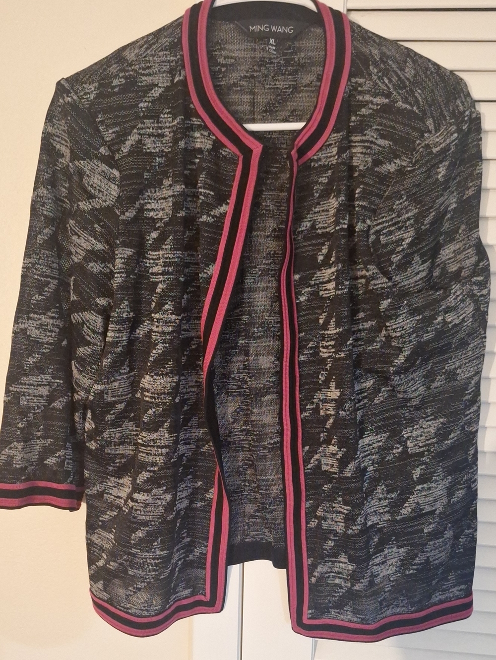 Ming Wang Black & Gray Open-Front Cardigan with Pink Trim